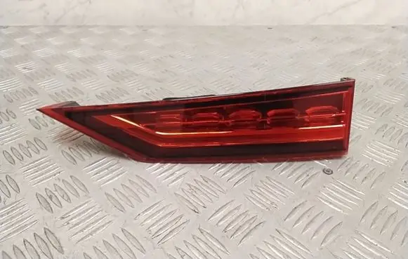 Volvo V60 Tailgate rear/tail lights 31468187