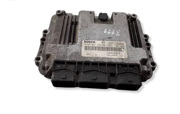 Renault Megane II Engine control unit/module 8200305678 0281011275