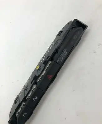 Volkswagen PASSAT B8 Hazard light switch 3g1853770a