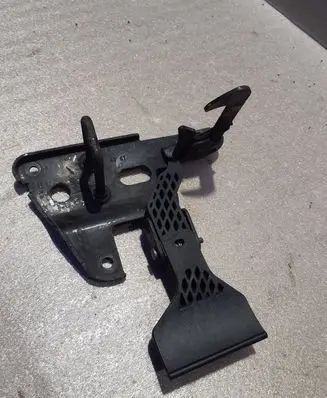 Audi A4 S4 B7 8E 8H Engine bonnet/hood lock/latch loop/hook 8E0823480F
