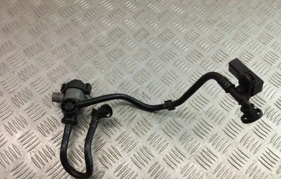 BMW 4 F32 F33 Valve vacuum 7636144
