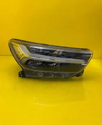 Volvo XC40 Headlight/headlamp 31446779