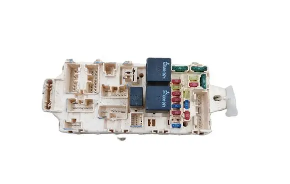 Mitsubishi Pajero Fuse module MR517611 4966C