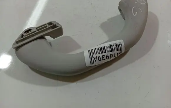 Volkswagen Polo IV 9N3 Rear interior roof grab handle 6N0857607n