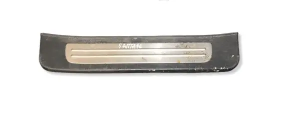 Hyundai Santa Fe Rear sill trim cover 858752B000