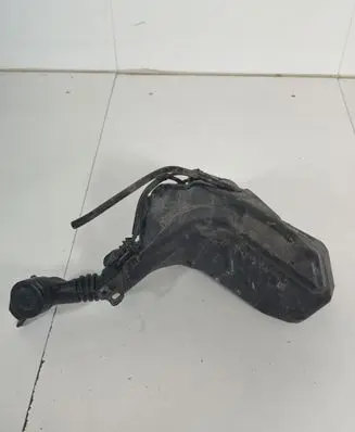 Tesla Model 3 Windshield washer fluid reservoir/tank 109606200F