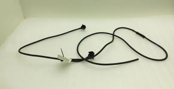 Nissan Qashqai Windshield washer spray nozzle 