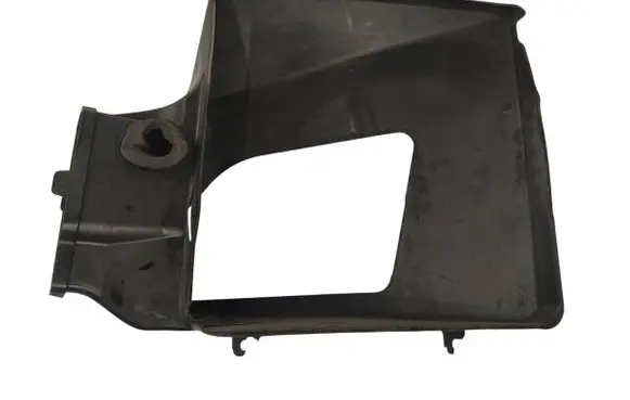 Tesla Model S Intercooler air guide/duct channel 105807200C