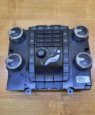 Volvo XC60 Climate control unit 31398587 M4265201325 SN2001245207