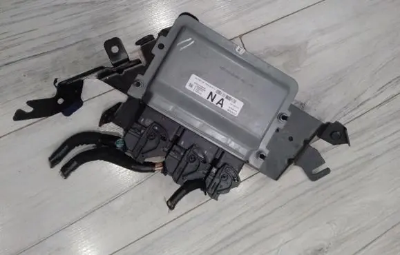 Renault Captur II Engine control unit/module ECU 237103707s 237103717s
