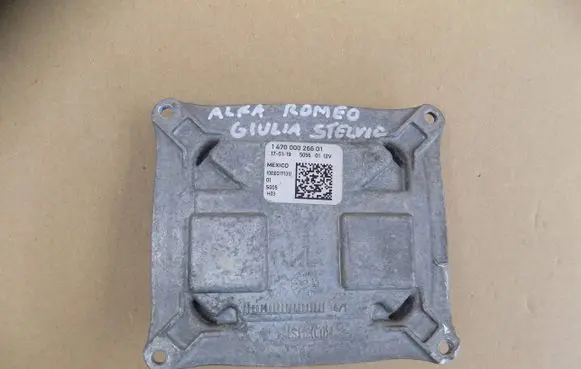 Alfa Romeo Giulia Headlight ballast module Xenon 147000026601 130732946915