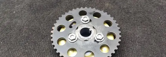 Volkswagen Polo V 6R Camshaft pulley/ VANOS 03L109111