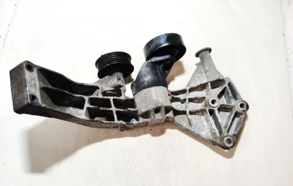 Mercedes-Benz A W168 Engine mounting bracket 1662020740
