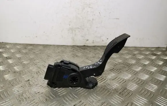 Suzuki SX4 S-Cross Accelerator throttle pedal 4940068L01