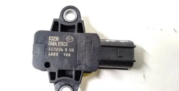 Mazda CX-3 Airbag deployment crash/impact sensor DA8A57KCO K3239