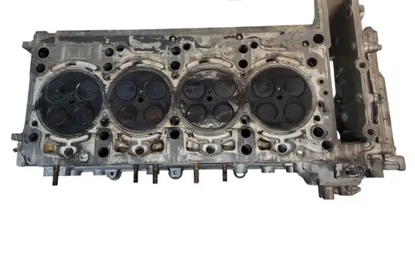 Mercedes-Benz C W204 Engine head R6510160201 R65101602 A6510150601