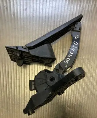 KIA Sorento Accelerator throttle pedal