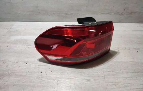 Volkswagen Touran III Rear/tail lights 5TA945095A L90084783