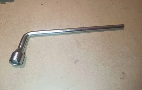Mercedes-Benz A W168 Wheel nut wrench 1205810246
