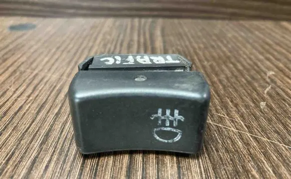 Renault Trafic II (X83) Fog light switch 