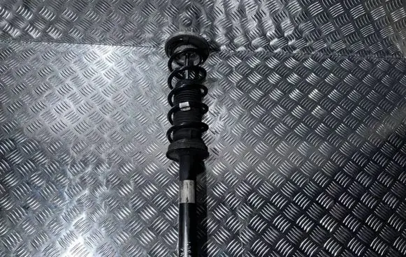 BMW 5 G30 G31 G38 Rear shock absorber with coil spring 6866805 6866617 814802009108
