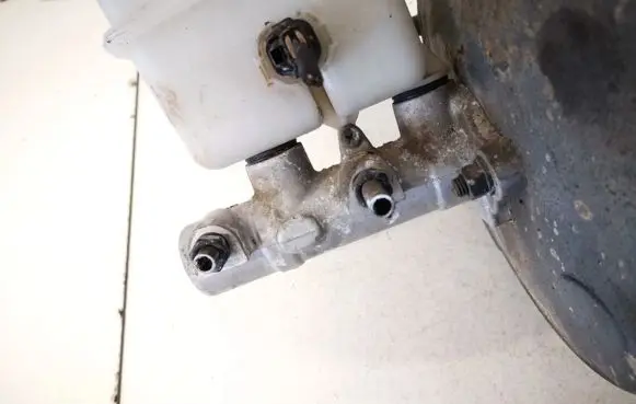 Hyundai ix 55 Master brake cylinder