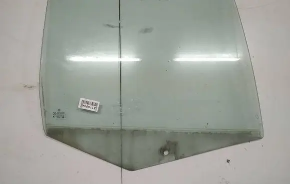 Volkswagen Golf IV Rear door window glass AS2