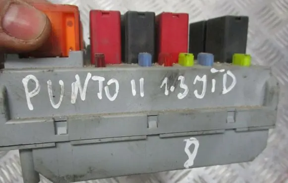 Fiat Punto (188) Fuse box set 46835603