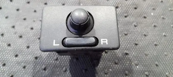 Nissan Almera Wing mirror switch