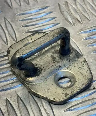 Mercedes-Benz Sprinter W901 W902 W903 W904 Front door lock loop/hook striker A9067200004 AL6R0