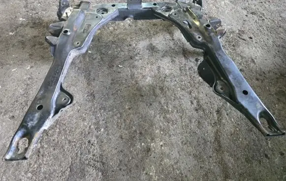 BMW 5 E60 E61 Front subframe 6772254 10353212