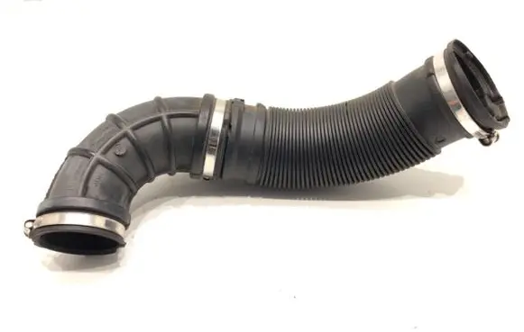 Air intake hose/pipe