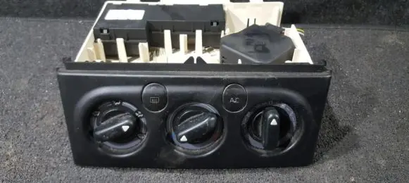 Renault Laguna I Climate control unit 9041703027 9140010264