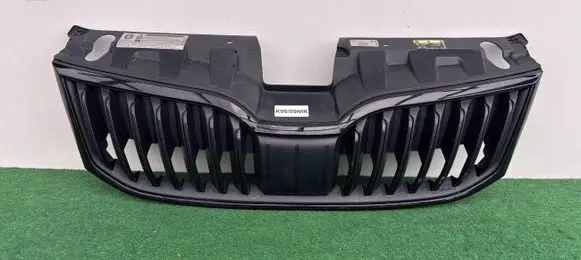 Skoda Octavia Mk3 (5E) Front bumper upper radiator grill 5E0853653A