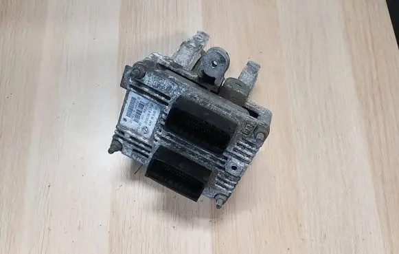 Fiat 500 Engine control unit/module 51847332