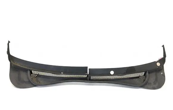Volkswagen Polo VI Wiper trim