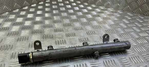 Mercedes-Benz E W212 Fuel main line pipe A6420703095