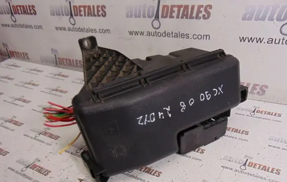 Volvo XC90 Fuse module 30797010