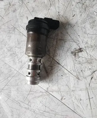 BMW 7 E65 E66 Camshaft vanos timing valve 1707323
