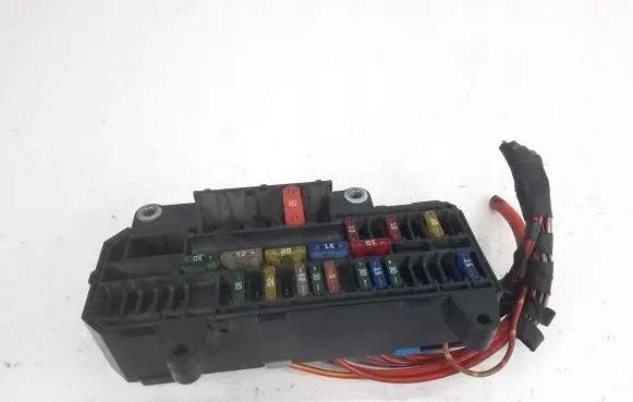 BMW 7 E65 E66 Fuse module 6900583