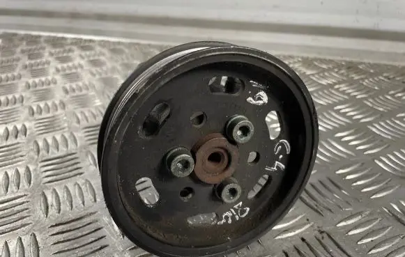 Volkswagen Golf IV Power steering pump