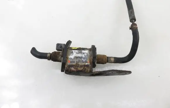 Volkswagen Phaeton Webasto auxiliary heater fuel pump 3D0261163A