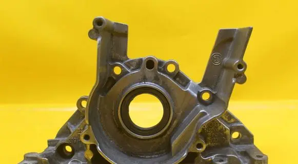 Skoda Fabia Mk1 (6Y) Oil pump 045103153