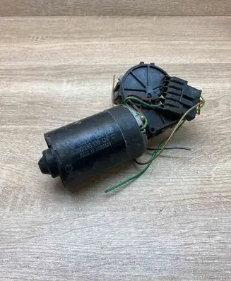 Audi 80 90 B3 Wiper motor 0390246136
