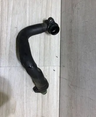 Skoda Octavia Mk3 (5E) Breather hose/pipe 04C103202