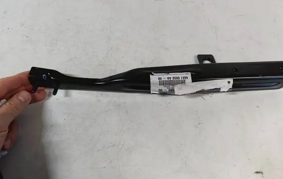 Alfa Romeo Tonale Radiator mount bracket 505655588