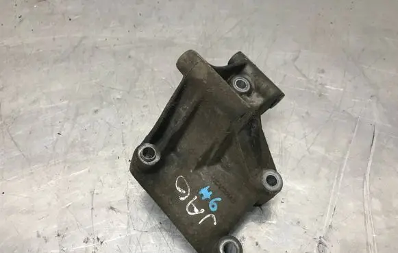 Jaguar XJ X308 Power steering pump mounting bracket NCA8301AB
