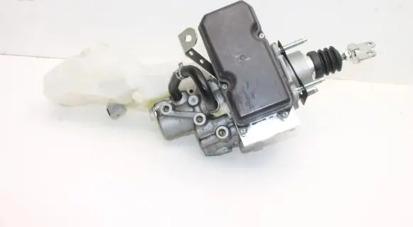 Toyota C-HR I Master brake cylinder 4721010390
