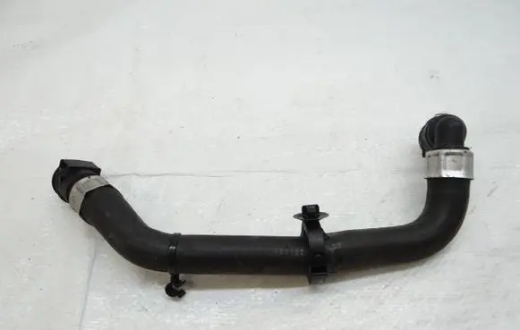 Engine coolant pipe/hose