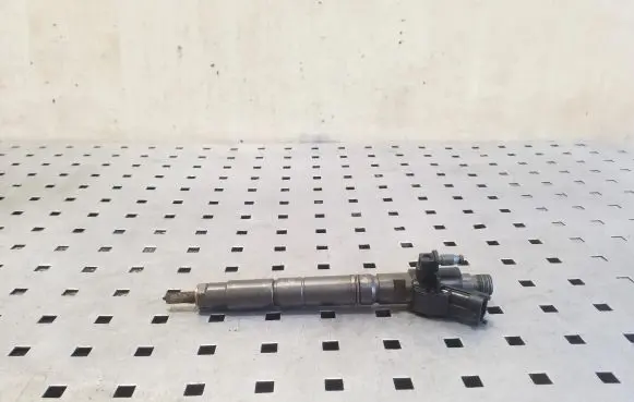 Land Rover Range Rover Sport L494 Fuel injector 9X2Q9K546DB 0445116013